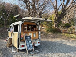木蓮も見頃を迎えています
本日16日より18日までnikicoffeeさんが出店して下さいます。10時から16時まで。
春のお花とコーヒーと是非お参り下さい。
#西方寺 #横浜西方寺#木蓮#春の花#nikicoffee